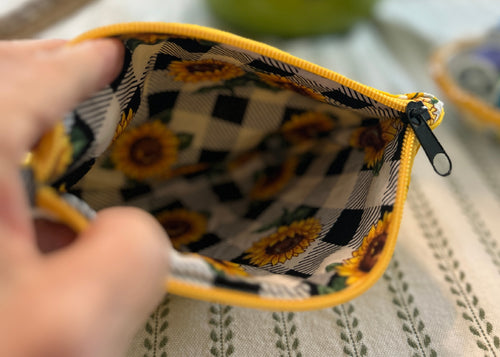 Cosmetic Zipper Pouch - Bee Kind to Bumbles