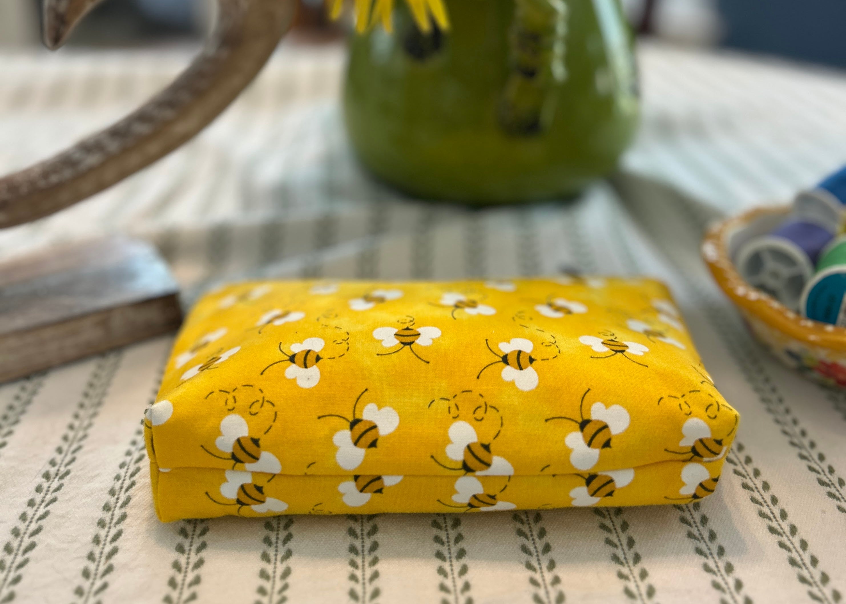 Cosmetic Zipper Pouch - Bee Kind to Bumbles