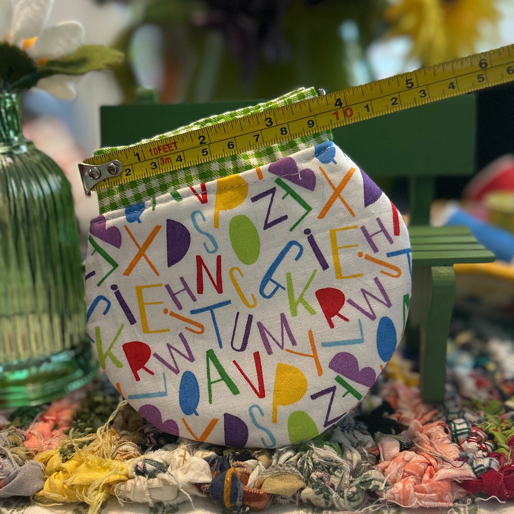 Kiss Clasp Pouch - Alphabet