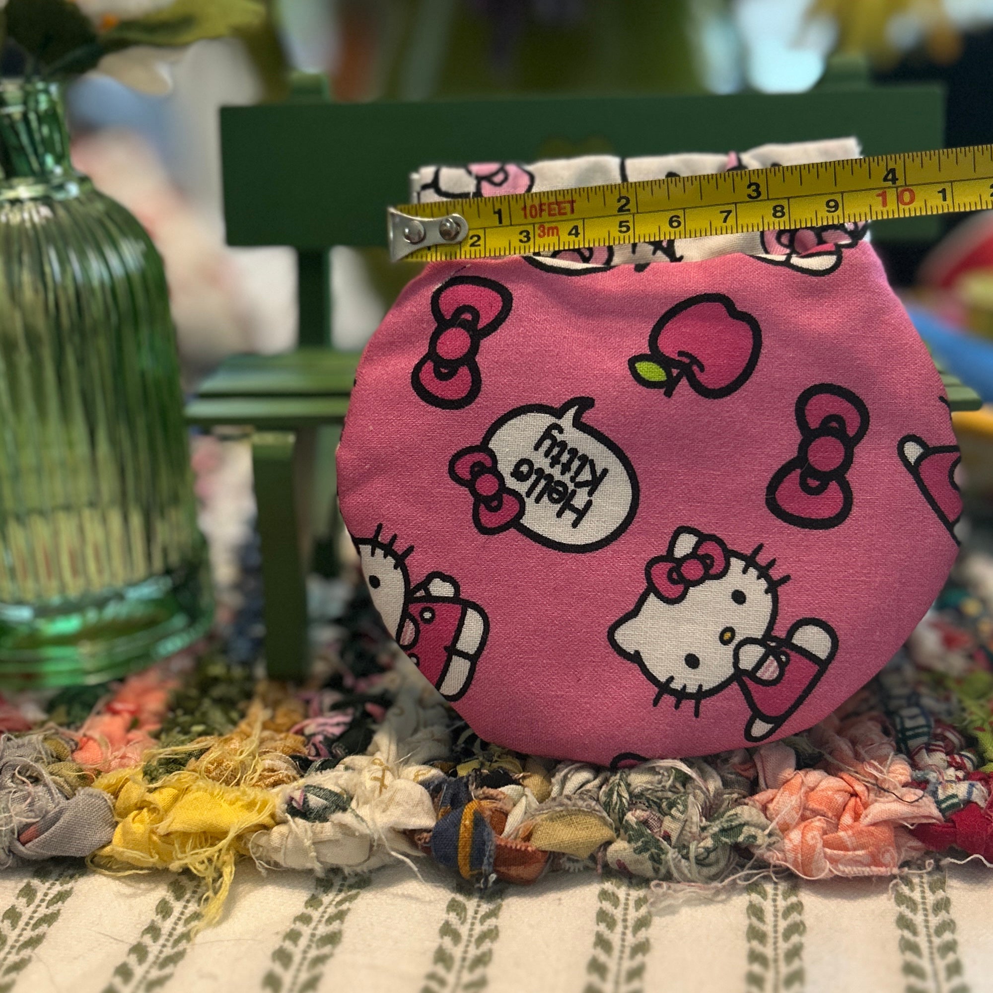 Kiss Clasp Pouch - Hello Kitty Pink