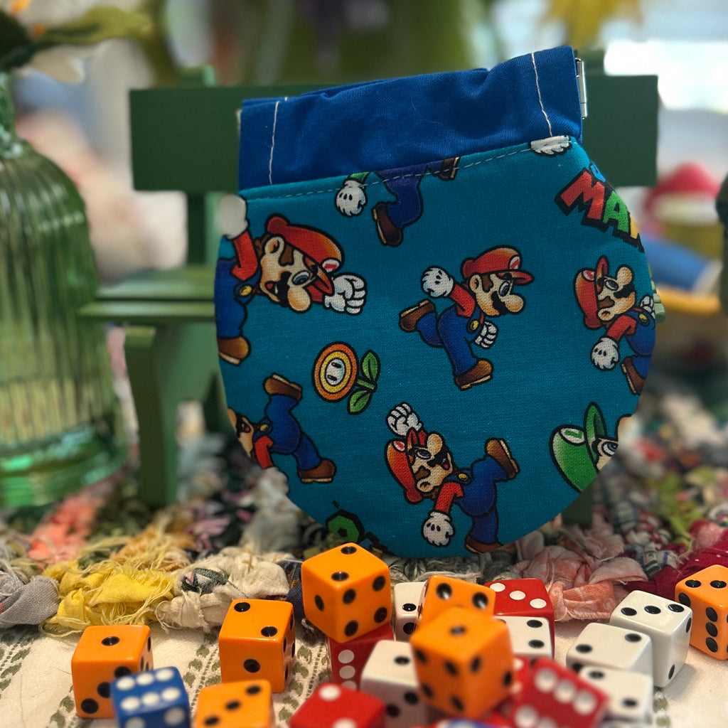 Kiss Clasp Pouch - Super Mario
