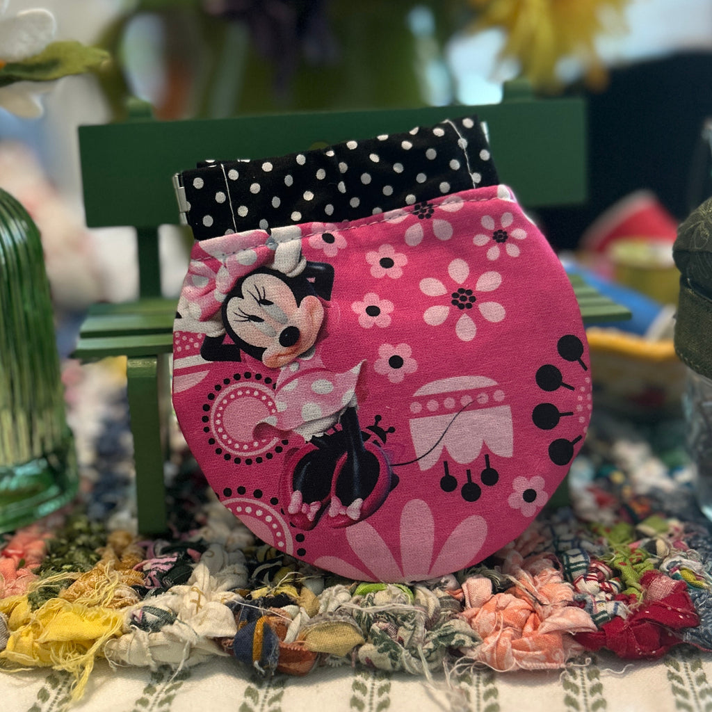 Kiss Clasp Pouch - Minnie Party